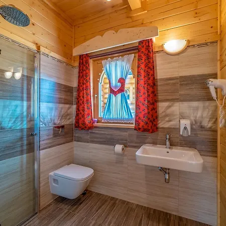 W Białce Z Jacuzzi W Ogrodzie Domek alpejski Białka Tatrzańska